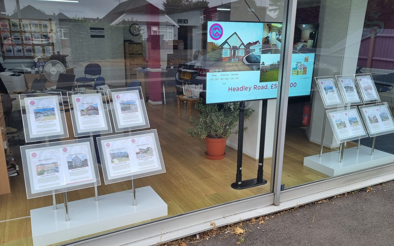 Looking Good In Woodley.