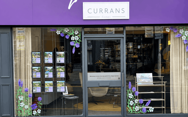 Claralight™ LED Property Display for a ‘Unique’ Estate Agency